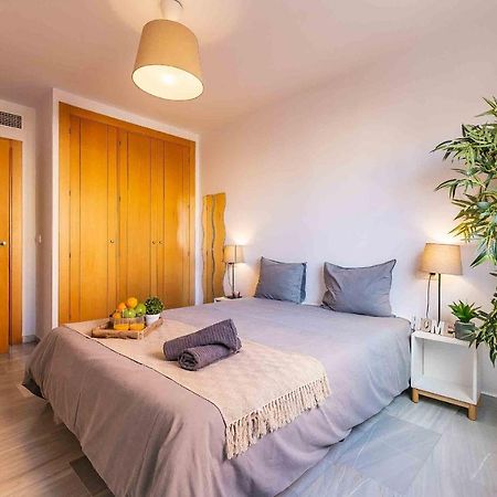 Carlos Haya Beautiful Apartment With Parking Malaga Ngoại thất bức ảnh