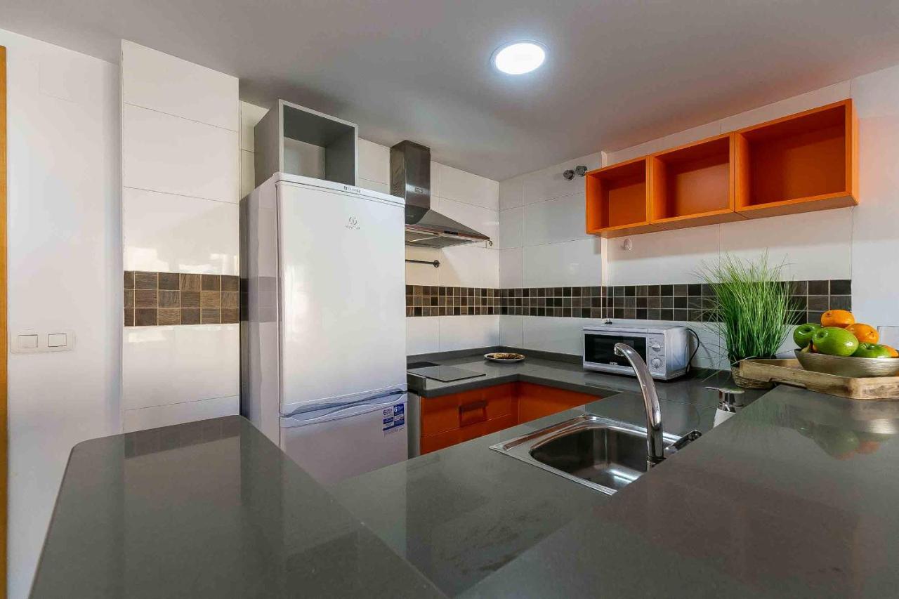Carlos Haya Beautiful Apartment With Parking Malaga Ngoại thất bức ảnh